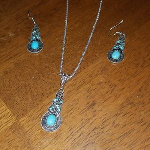 Necklace and earring set